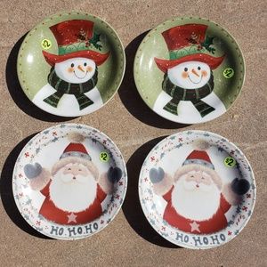 [MerryBrite] 4 Small Christmas Themed Side Plates